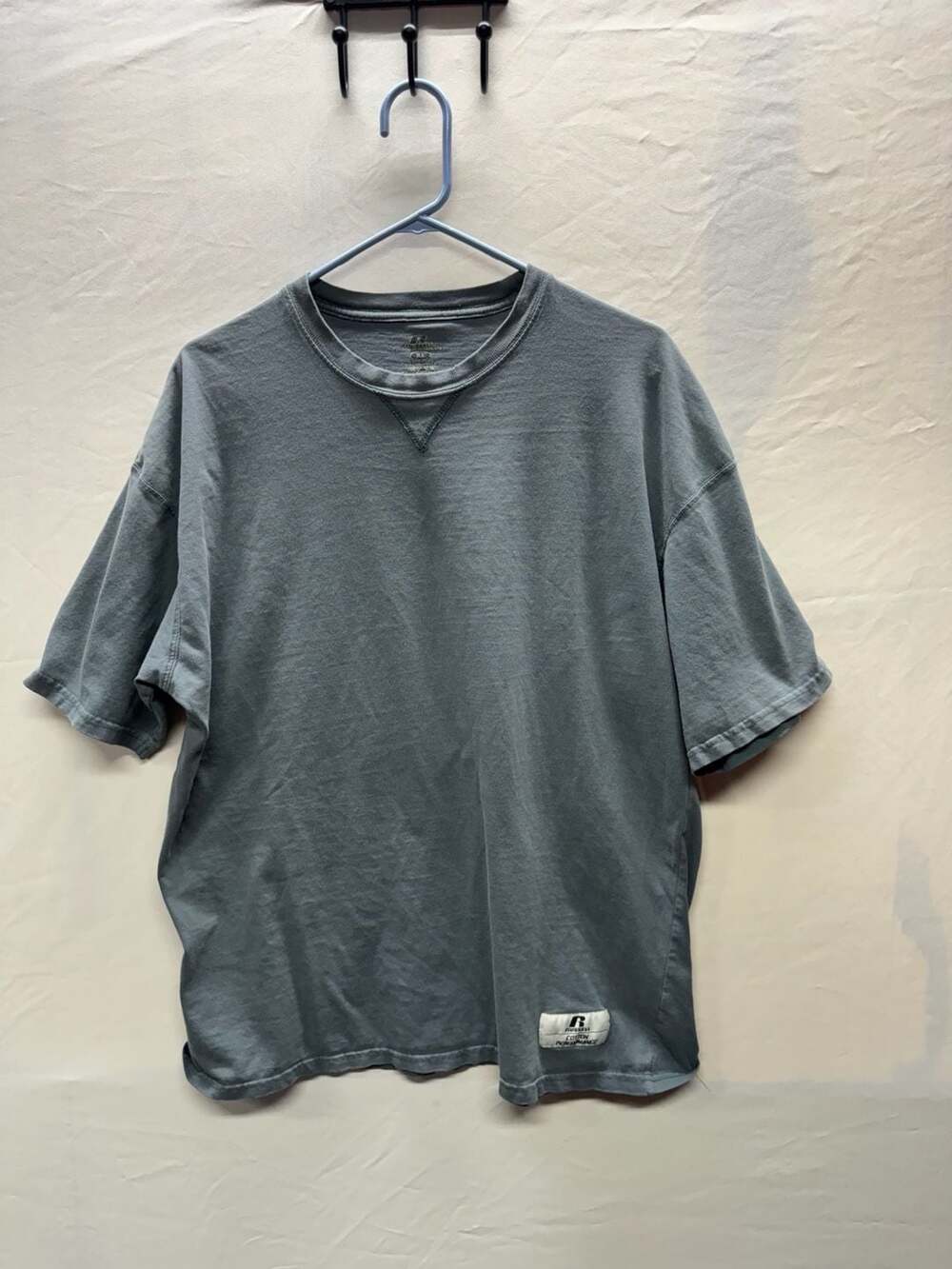 Russell Athletic T-Shirt Size XL Gray Cotton Performance